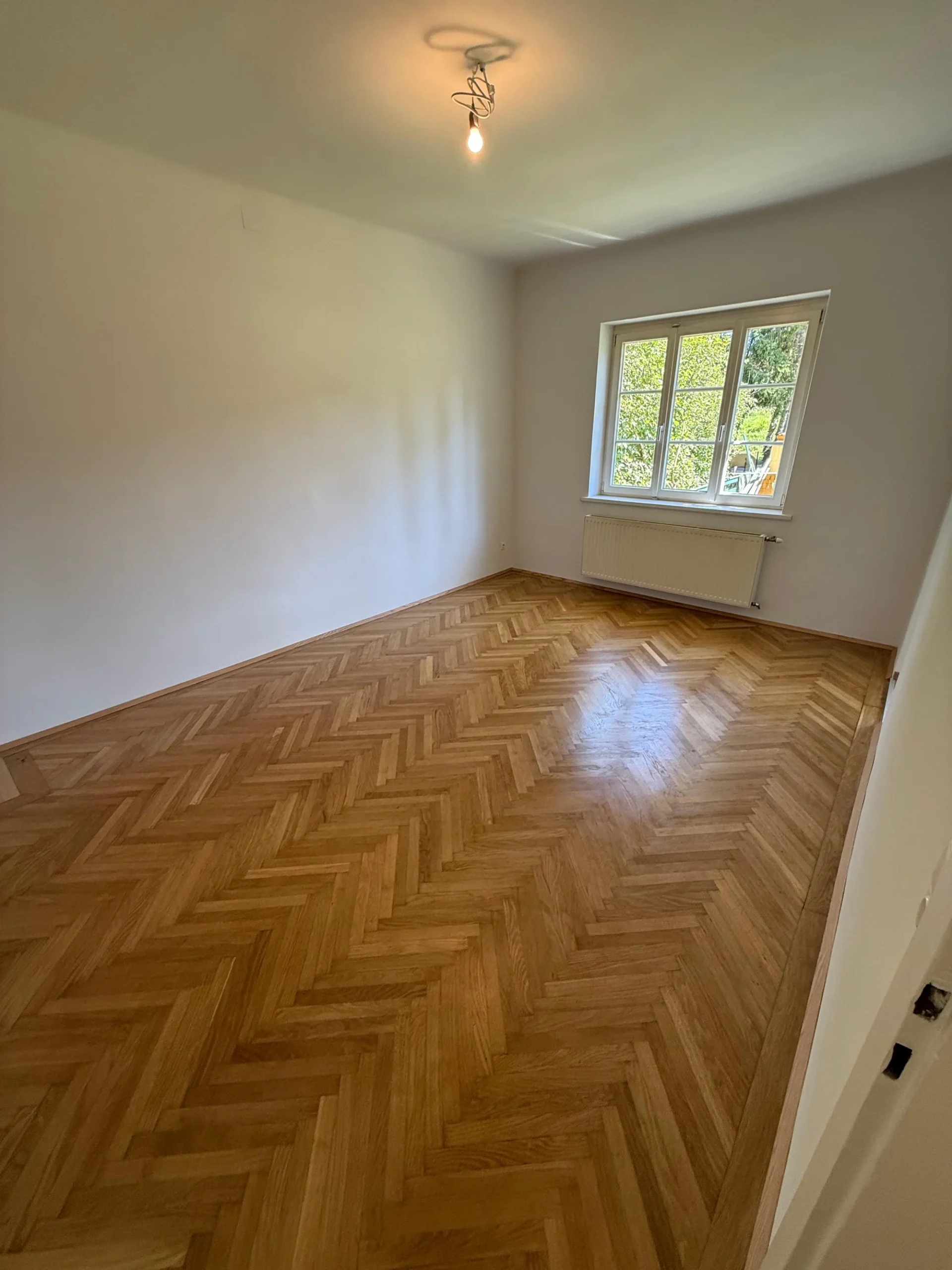 Besenrein übergebene Wohnung nach der Entrümpelung